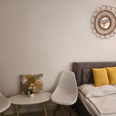 The Residences At Commonwealth By Century Properties ケソンシティ エクステリア 写真